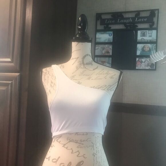 Fashion nova size S/M white one shoulder crop tank Women’sl - Picture 9 of 12